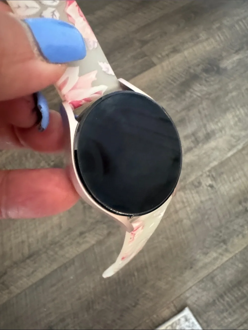 SAMSUNG GALAXY WATCH 4 with FLORAL SILICONE BAND